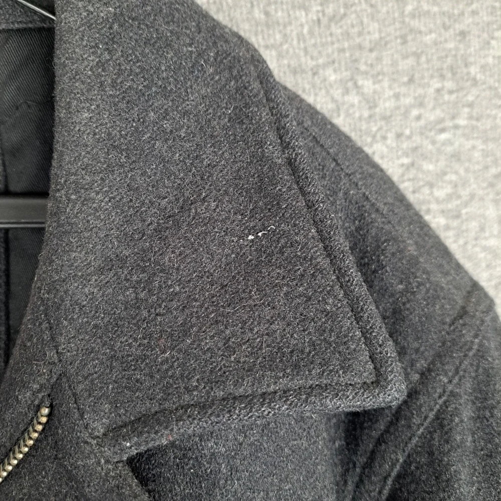 Men's Old Navy Heavy Quilt Lined 70% Wool Peacoat Size Large